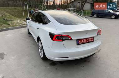 Седан Tesla Model 3 2019 в 