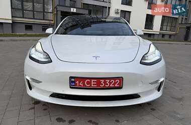 Седан Tesla Model 3 2019 в 