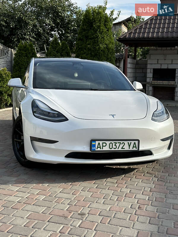 Седан Tesla Model 3 2020 в Запоріжжі