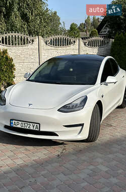 Седан Tesla Model 3 2020 в 