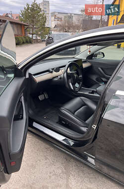 Седан Tesla Model 3 2019 в 