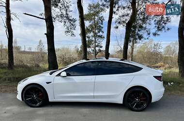 Седан Tesla Model 3 2020 в 