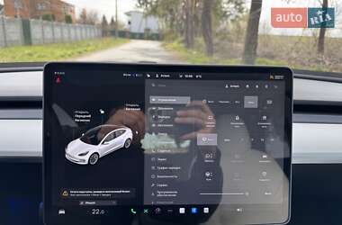 Седан Tesla Model 3 2020 в 