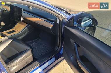 Седан Tesla Model 3 2018 в 
