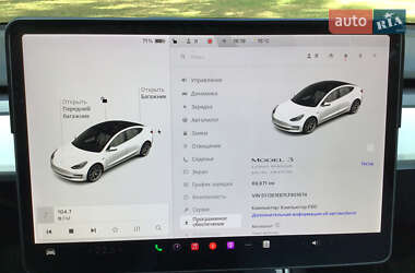 Седан Tesla Model 3 2020 в 