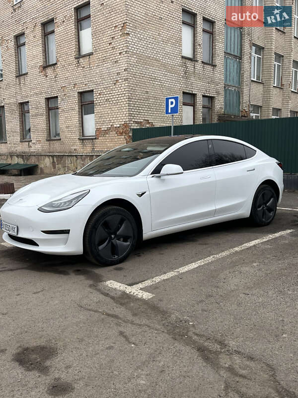 Седан Tesla Model 3 2018 в Хмельницькому