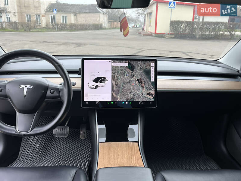 Седан Tesla Model 3 2018 в Хмельницькому