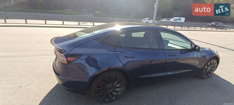 Седан Tesla Model 3 2021 в Вышгороде