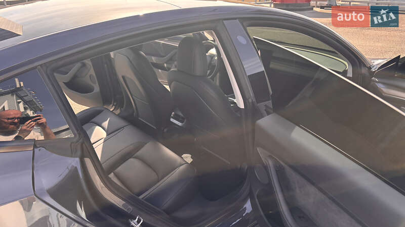Седан Tesla Model 3 2021 в Днепре