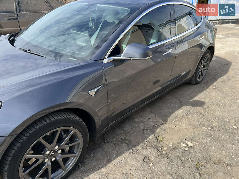 Седан Tesla Model 3 2018 в Баштанке