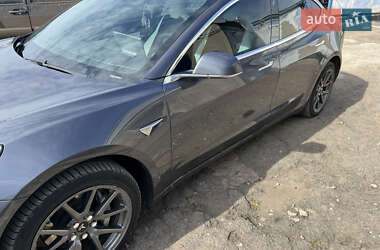 Седан Tesla Model 3 2018 в 