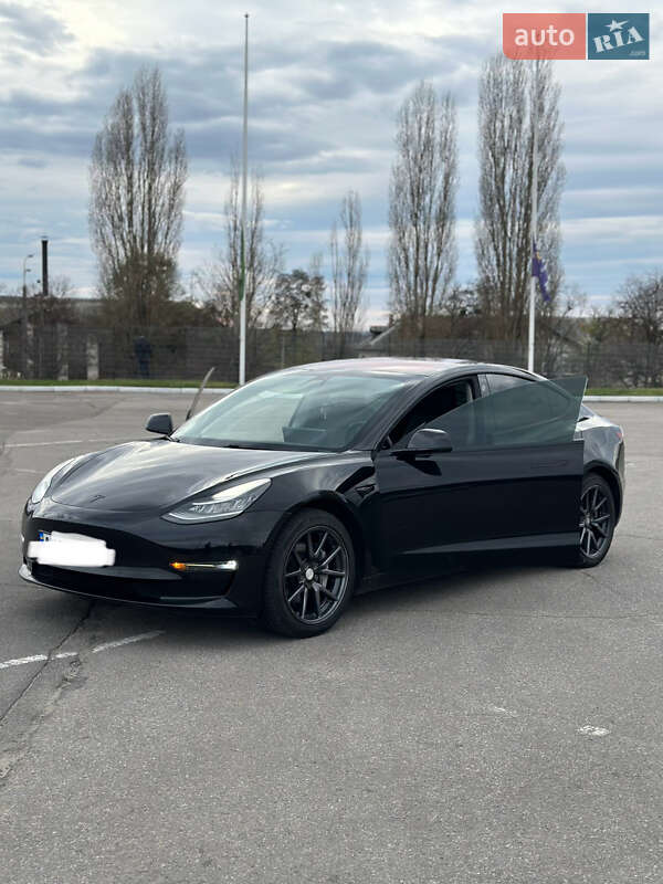 Седан Tesla Model 3 2018 в Харькове