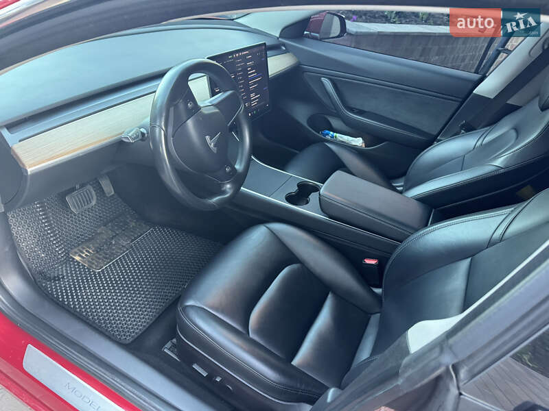 Седан Tesla Model 3 2018 в Києві