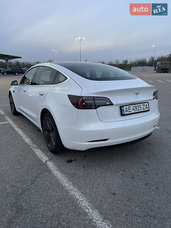 Седан Tesla Model 3 2020 в Днепре