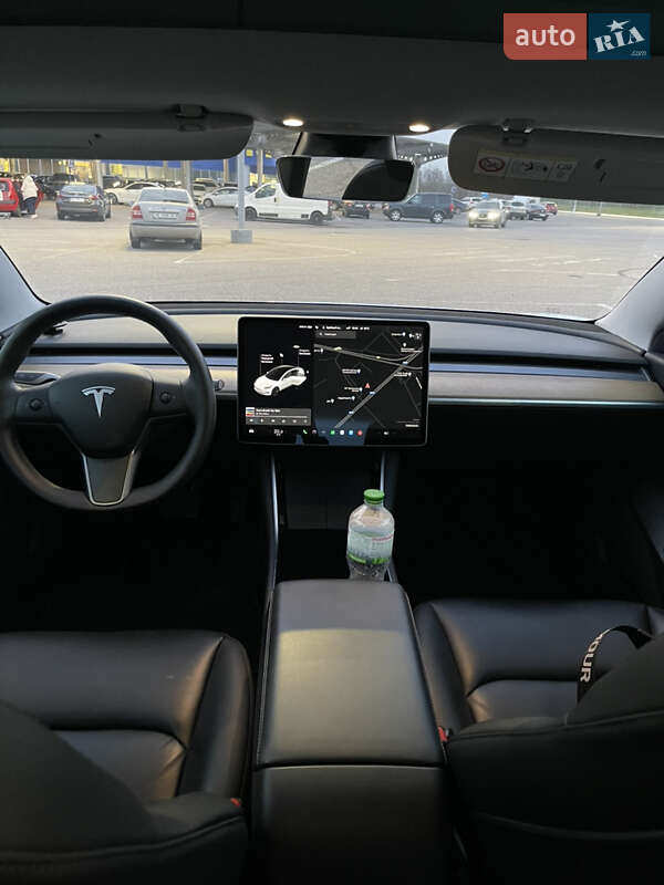 Седан Tesla Model 3 2020 в Днепре