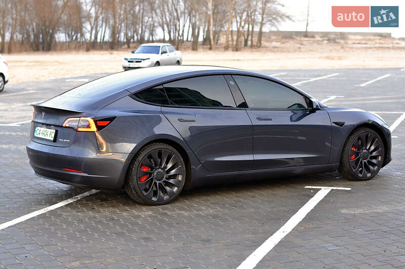 Седан Tesla Model 3 2022 в Черкассах