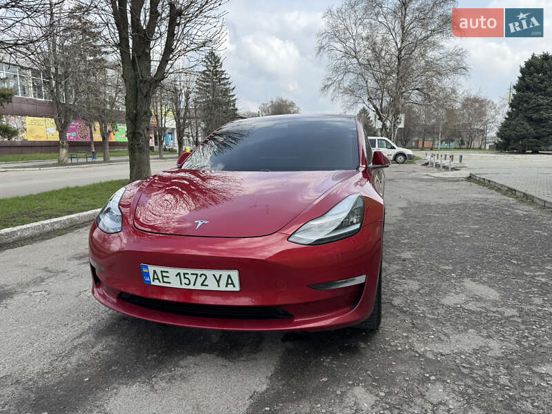 Седан Tesla Model 3 2018 в Дніпрі