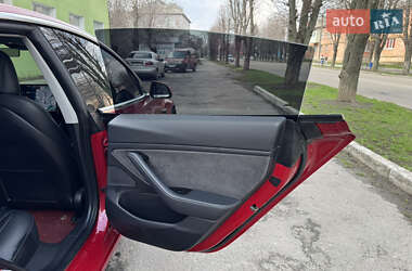 Седан Tesla Model 3 2018 в 