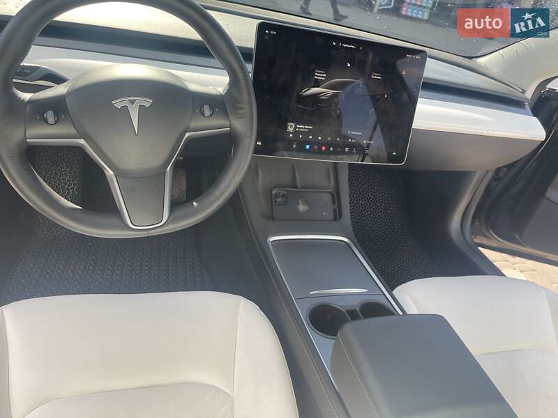 Седан Tesla Model 3 2023 в Харкові