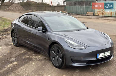 Седан Tesla Model 3 2021 в 