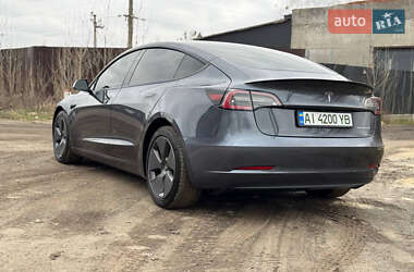 Седан Tesla Model 3 2021 в 