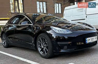 Седан Tesla Model 3 2019 в 