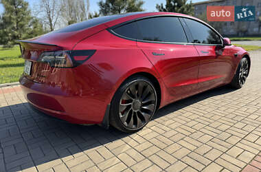Седан Tesla Model 3 2021 в 