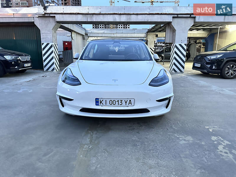 Седан Tesla Model 3 2021 в Киеве фото 3 Седан Tesla Model 3 2021 в Киеве