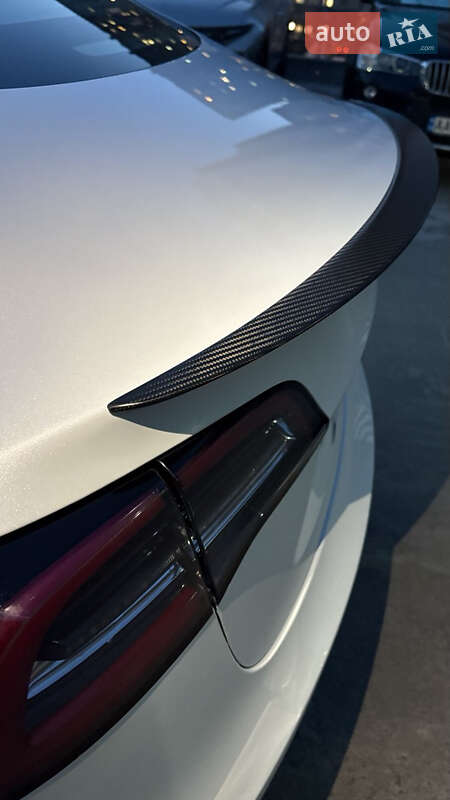Седан Tesla Model 3 2021 в Киеве фото 14 Седан Tesla Model 3 2021 в Киеве