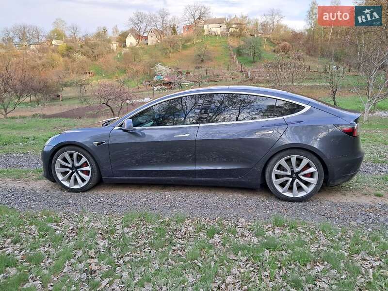Седан Tesla Model 3 2018 в Харкові