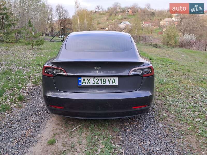 Седан Tesla Model 3 2018 в Харкові