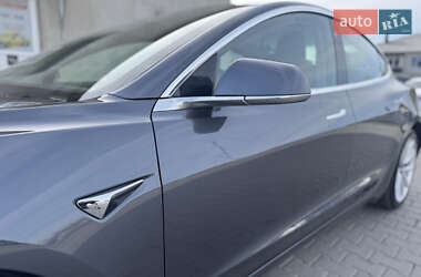 Седан Tesla Model 3 2018 в 