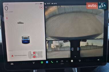 Седан Tesla Model 3 2019 в 