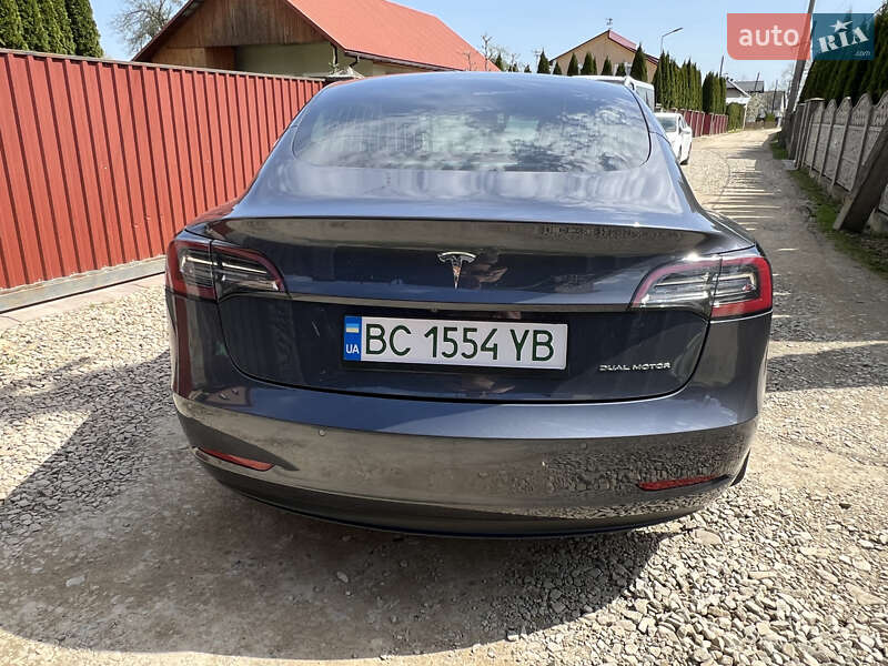 Седан Tesla Model 3 2018 в Самборе