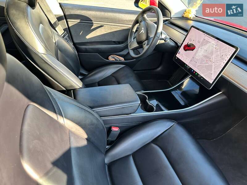 Седан Tesla Model 3 2019 в Днепре