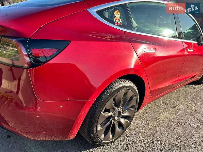 Седан Tesla Model 3 2019 в Днепре