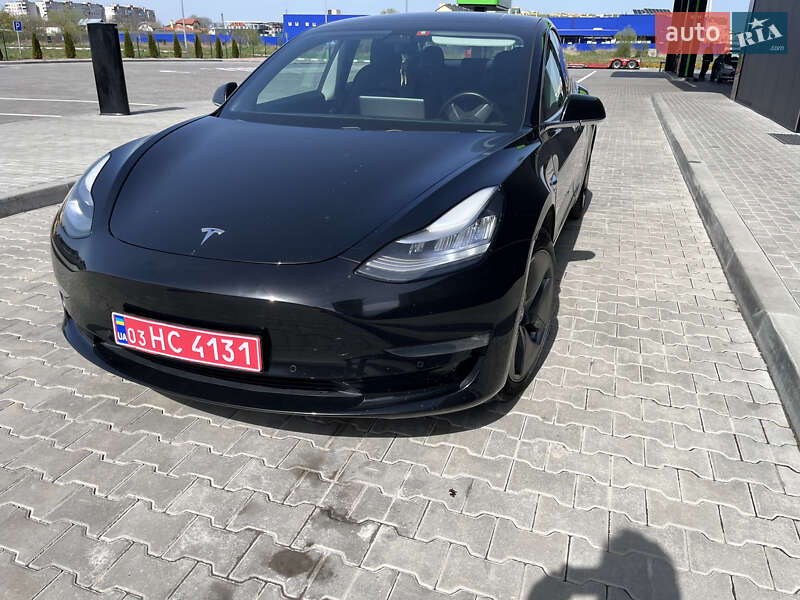 Седан Tesla Model 3 2019 в Стрые