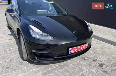 Седан Tesla Model 3 2019 в 