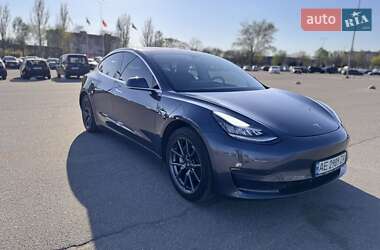 Седан Tesla Model 3 2018 в 