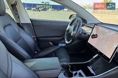 Седан Tesla Model 3 2018 в 