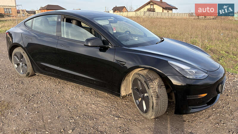 Седан Tesla Model 3 2022 в Виннице