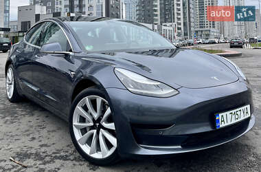 Седан Tesla Model 3 2019 в 