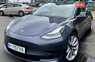 Седан Tesla Model 3 2019 в 