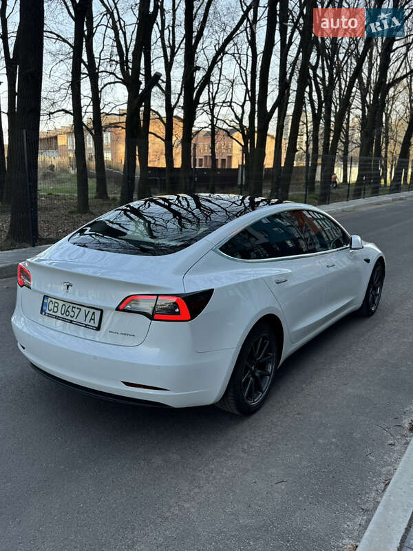 Седан Tesla Model 3 2018 в Киеве