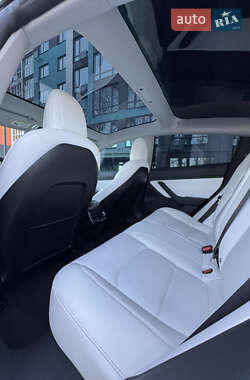 Седан Tesla Model 3 2018 в 