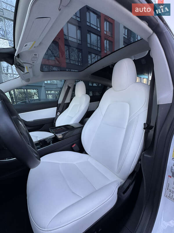 Седан Tesla Model 3 2018 в Киеве