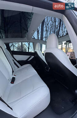 Седан Tesla Model 3 2018 в 
