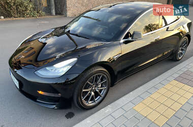 Седан Tesla Model 3 2019 в Белой Церкви