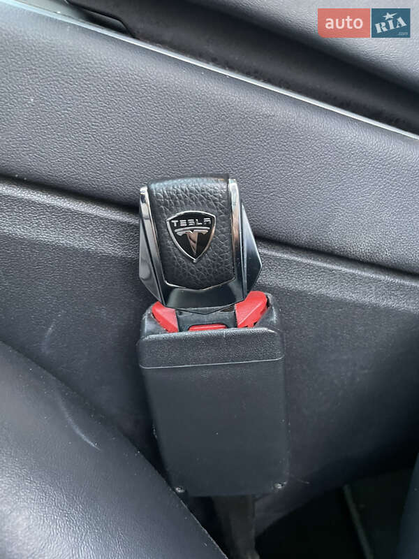 Седан Tesla Model 3 2019 в Білій Церкві