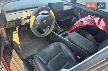 Седан Tesla Model 3 2020 в 
